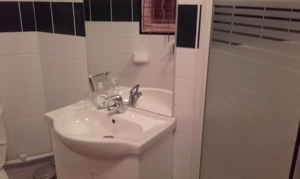 L'Escale Thoduroise Appartement Thodure Buitenkant foto